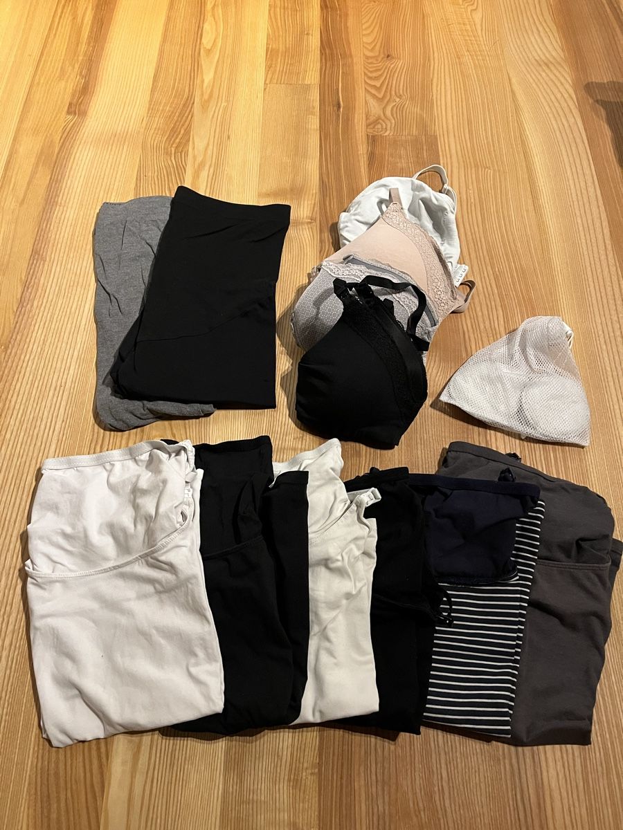 Lotti di vestiti: Stillkleider und Leggings – Usato da Staufen venduto da ilaine