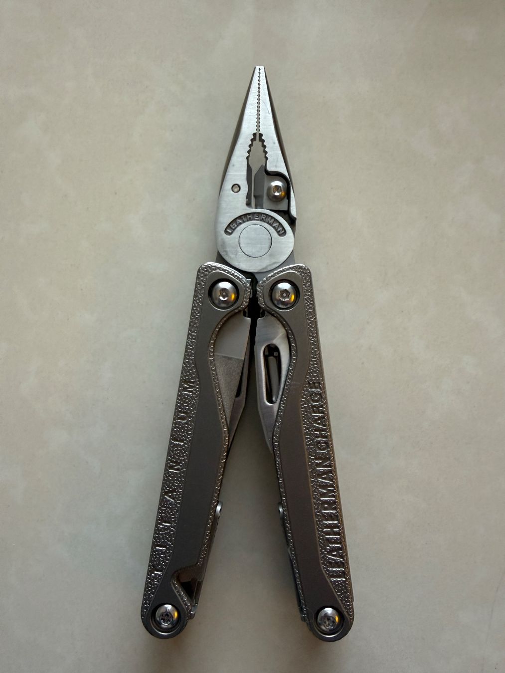 Leatherman Alle Werkzeuge: Leatherman Charge+ TTi Titanium – Neu (gemäss Beschreibung) aus Trimbach von Fily-90 5