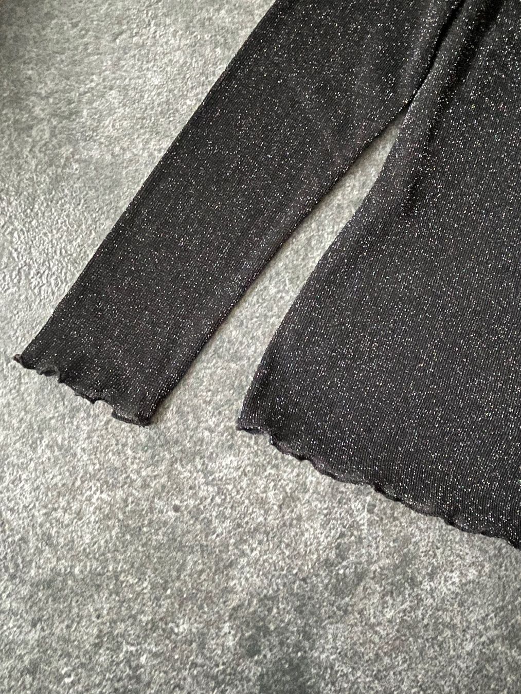 Top: Damen Langarmshirt, halbtransparente Schultern - Größe S – Usato da Kilchberg ZH venduto da Ch.C 4