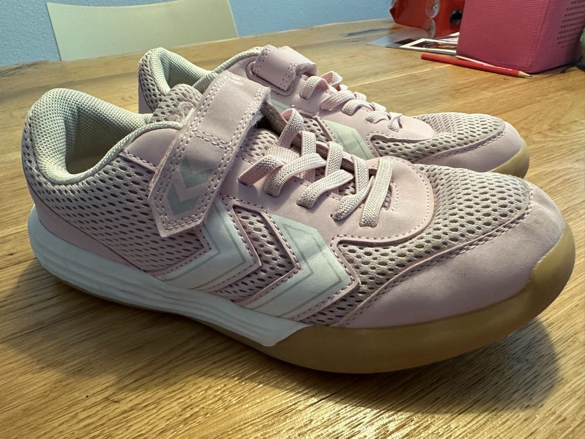 Hummel Schuhe für Mädchen: Turnschuhe/Hallenschuhe 36 – Gebraucht aus Wettingen von Sternetaenzerin 2