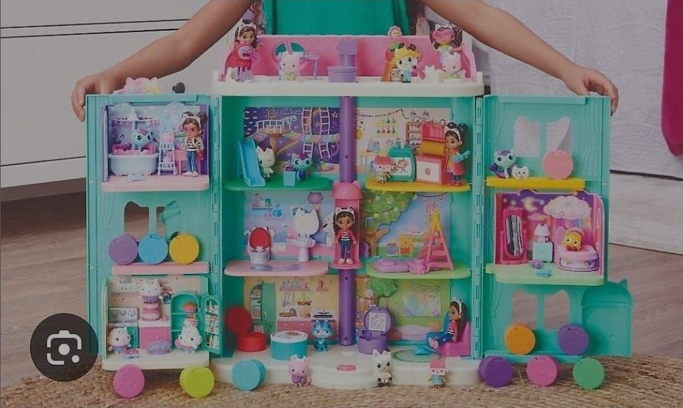 Maisons & Meubles de poupées: Casa delle bambole di Gabby completa – D'occasion à Ludiano par Mo_Bia