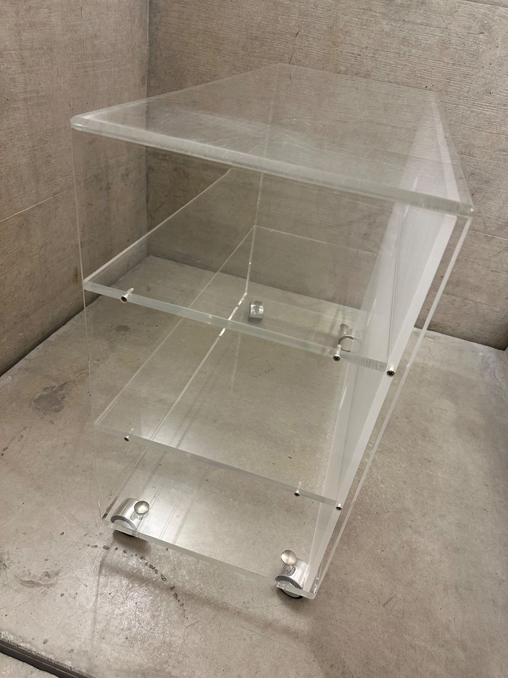 Sonstiges zum Kartsport: Media cart plexiglass vintage 🤍 Rollmöbel TV Plexiglas – Gebraucht aus Zuerich von mas925 5