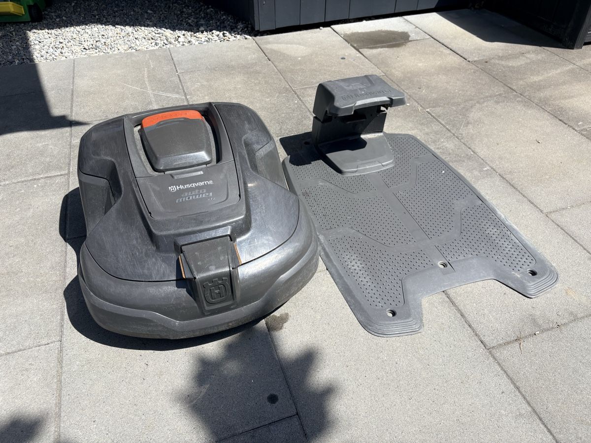 Husqvarna Tagliaerba: Husqvarana Automower 310 – Usato da Werdenberg venduto da tradeSG