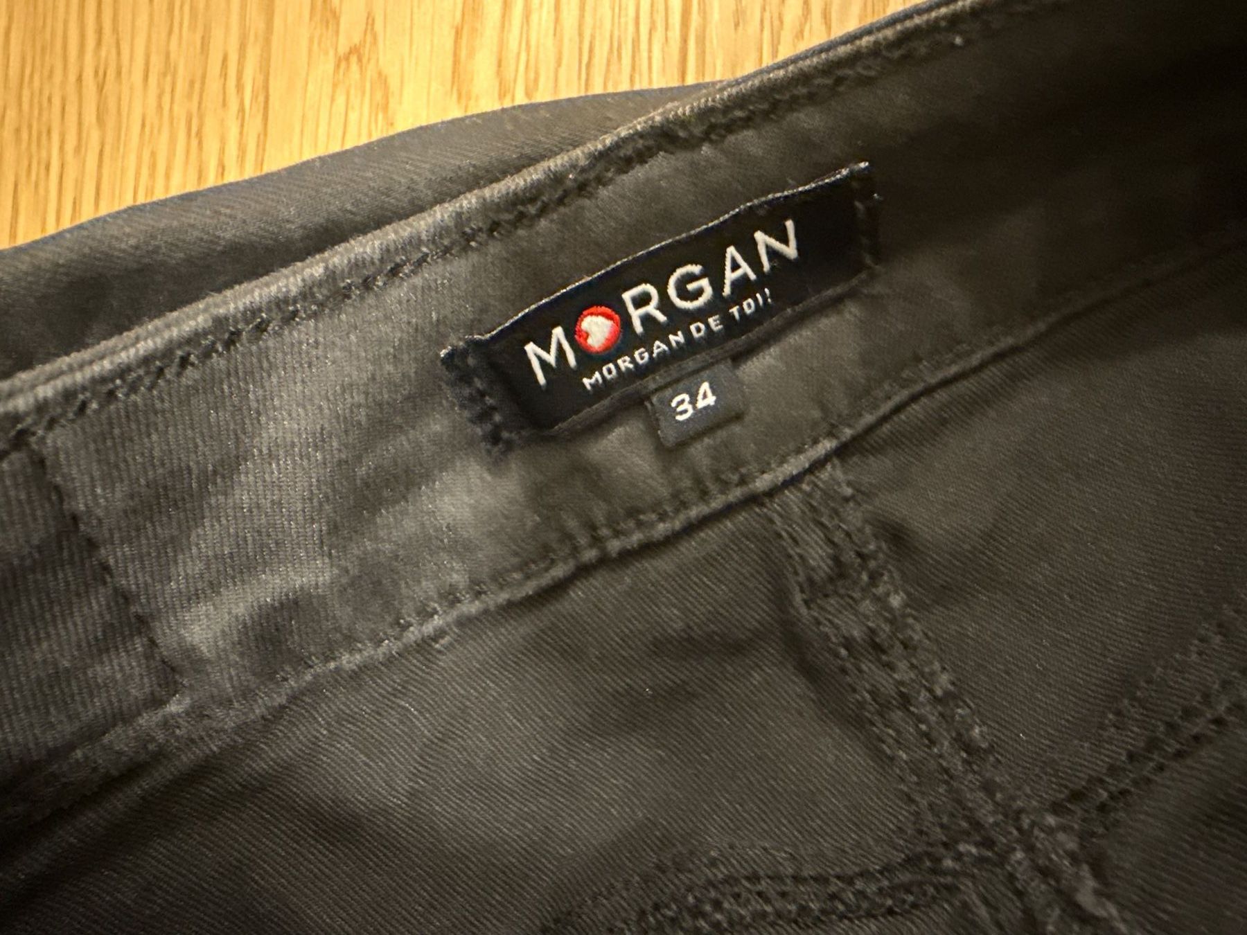 Morgan Gonne: Schwarzer Minirock von Morgan  Gr.34 – Usato da Schönenwerd venduto da d.chiara 4