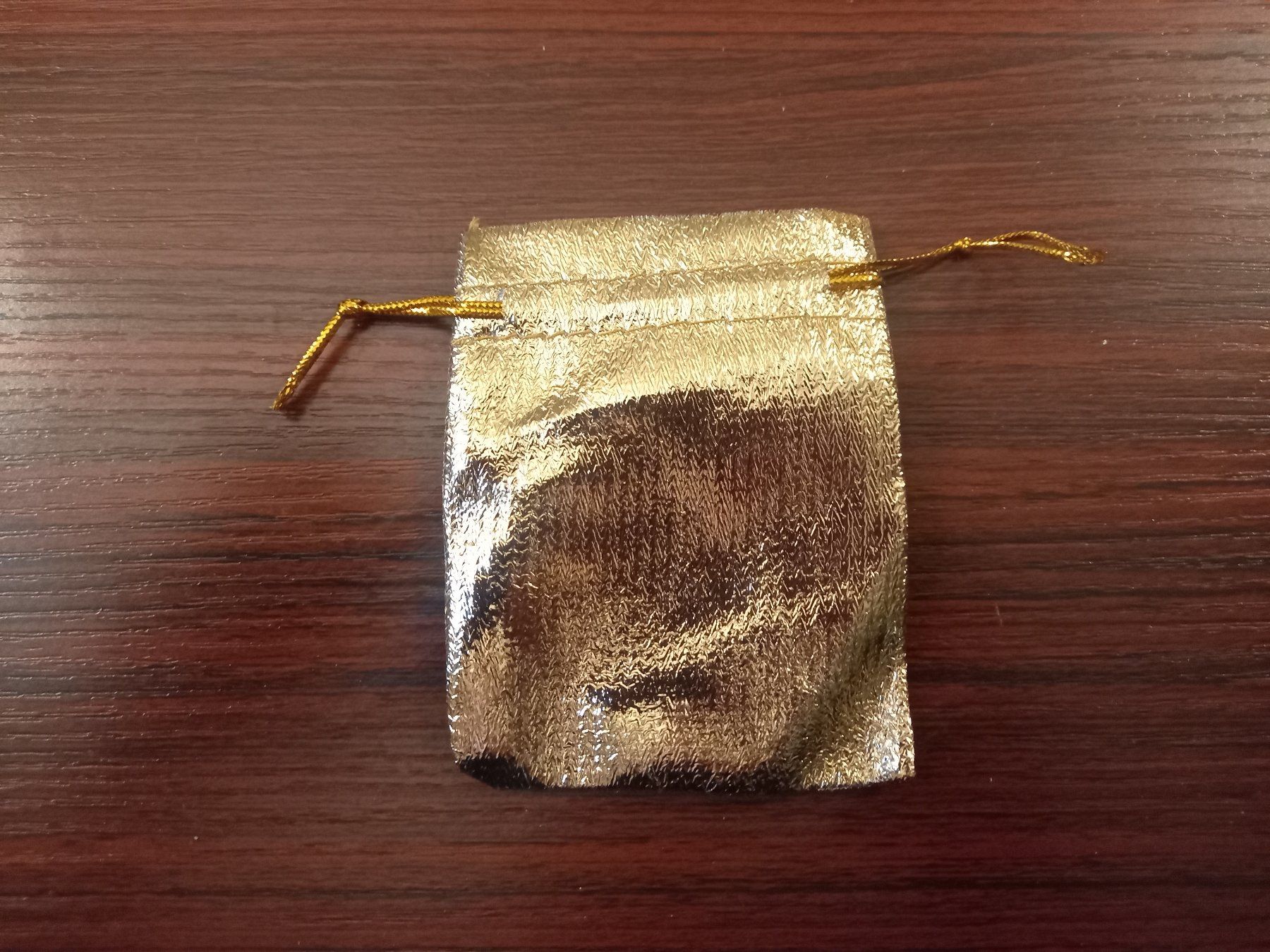 Borse: 150x Geschenkbeutel Gold Weihnachten 9x7cm - Sachet cadeau – Nuovo e nell'imballaggio originale da Lausanne venduto da batishop 1