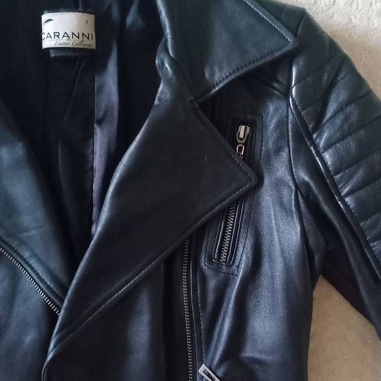 Vestes: Lederjacke schwarz  – D'occasion à Adliswil par Cassagnes 1