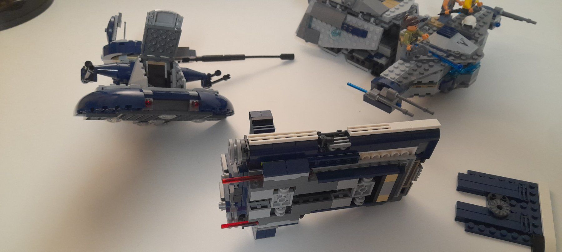 Lego Kit di costruzioni: LEGO Star Wars 75147  + 75209 et 75283 – Usato da Tatroz venduto da lgc01 4