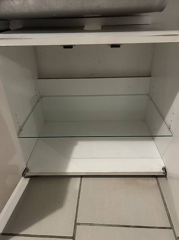 Ikea Mobili per bagno: Waschbeckenunterschrank Weiss – Usato da Bachs venduto da jok_8p6r 1