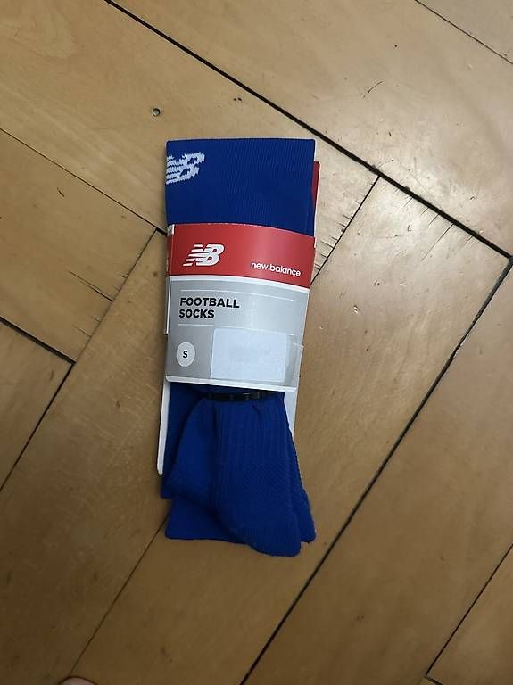 Socken für Kinder: Fussballstrümpfe für Kinder Gr. S – Gebraucht aus Zuerich von Tozde