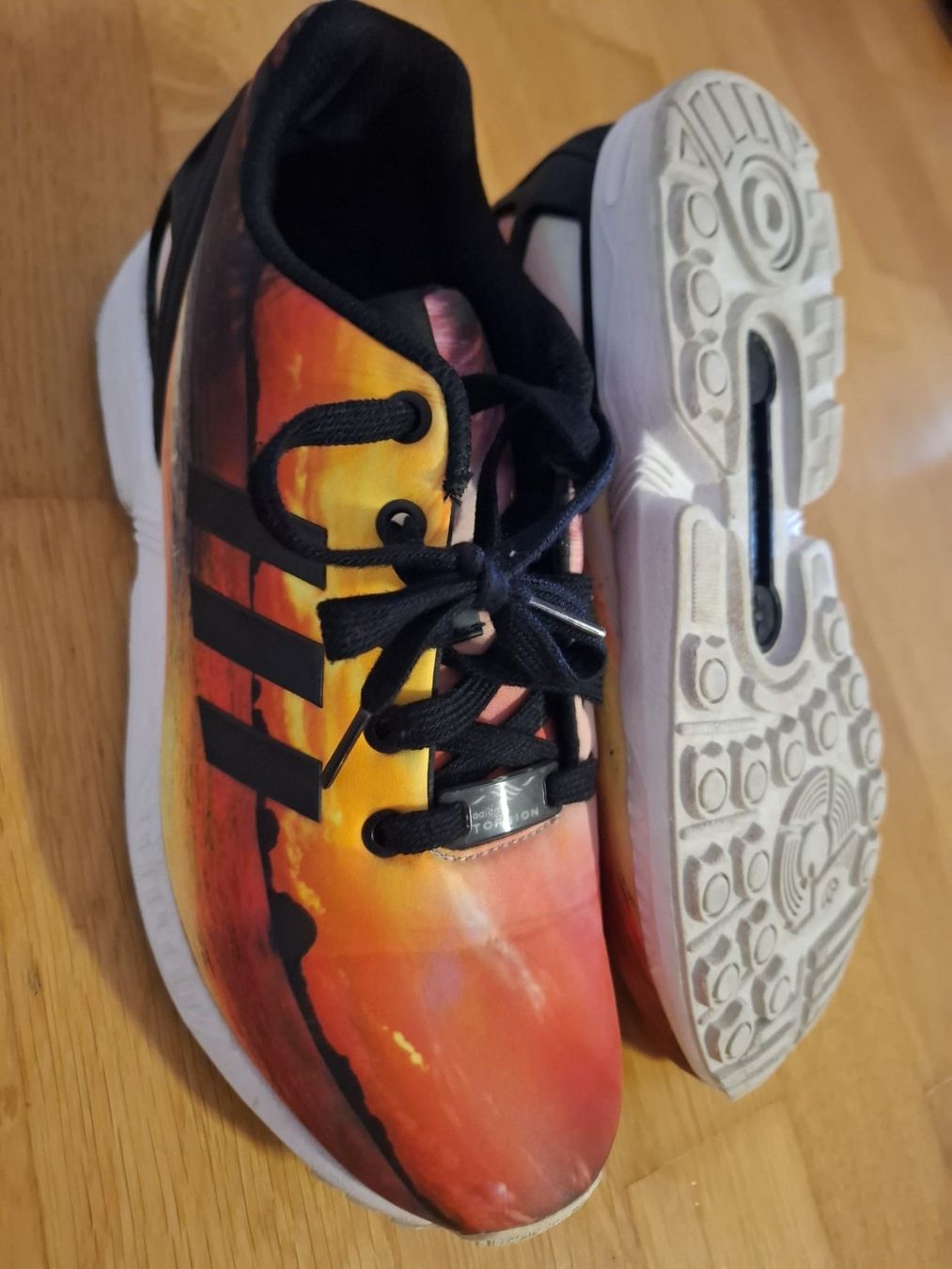 Adidas Scarpe da donna: Adidas Torsion Gr.  39  1/3 – Usato da Sursee venduto da Ventiduese 1