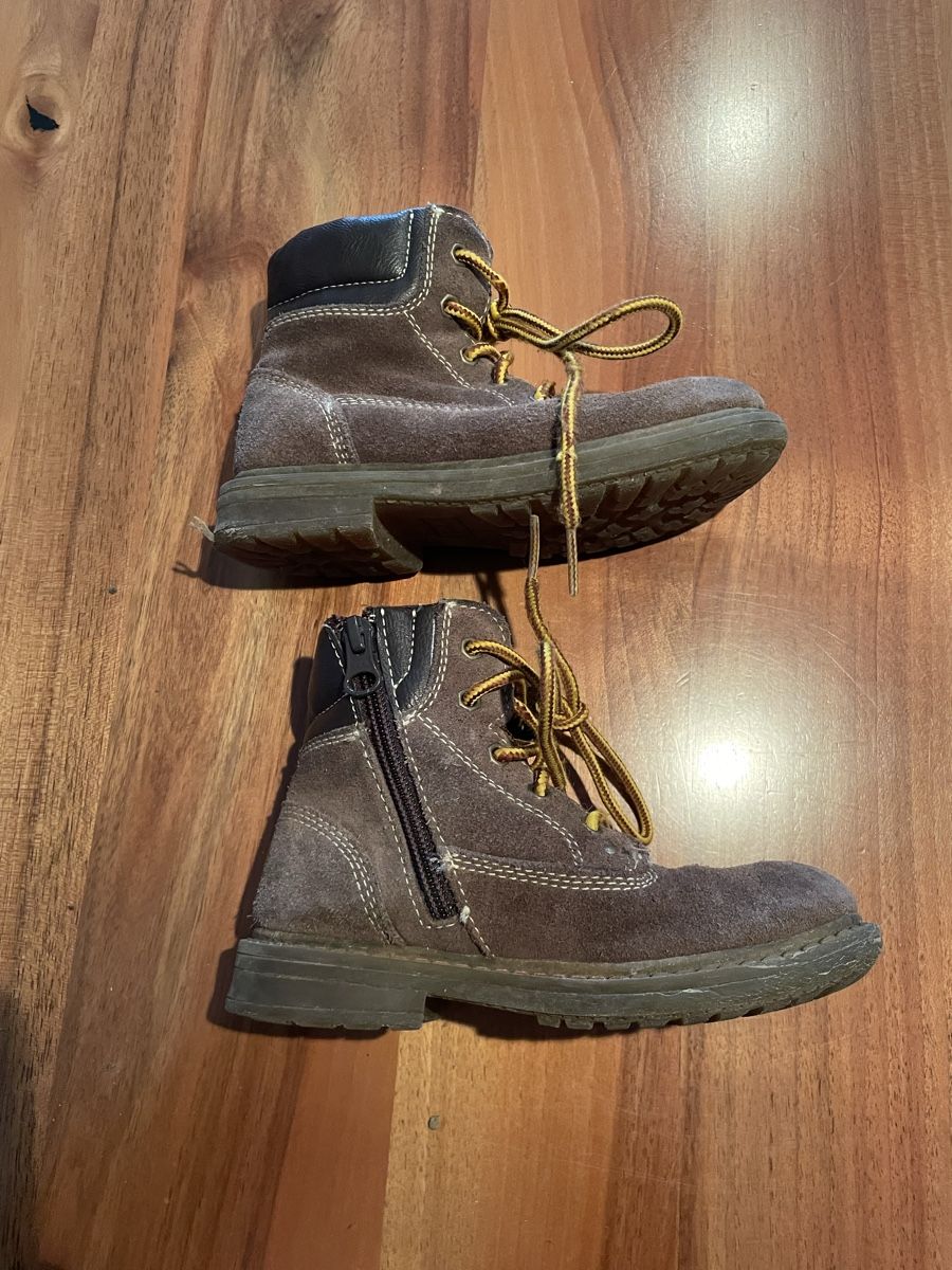 Schuhe für Jungen: Schuhe Leder Twisty Grösse 28 – Gebraucht aus Wolhusen von Subi688 1