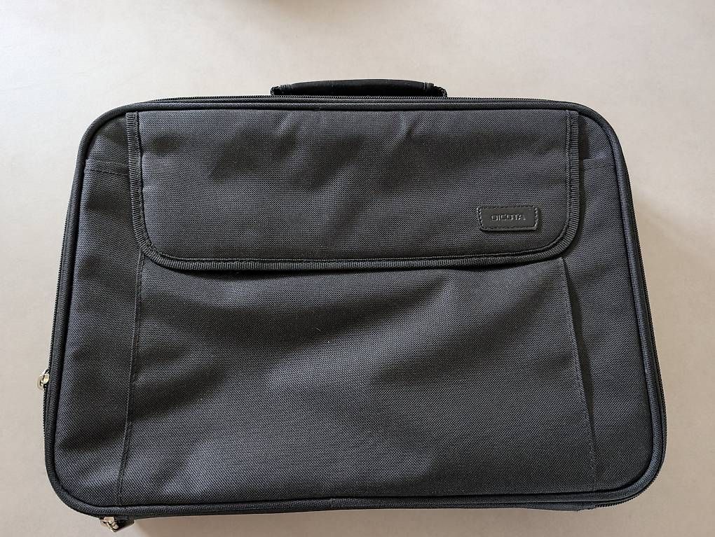 Sacs: Laptoptasche – D'occasion à Mels par key510