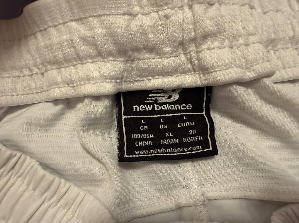 Pantaloni: Liverpool NEW BALANCE SHORTS – Usato da Zürich venduto da davide_damiani11 2
