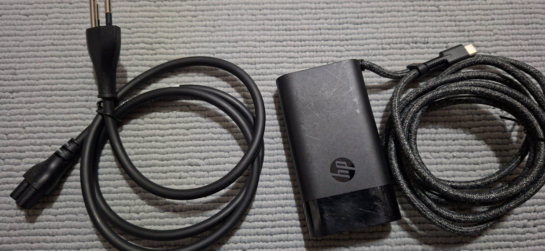 Hewlett Packard Caricabatterie: Original HP 65W Laptop Ladegerät – Nuovo e nell'imballaggio originale da Ettingen venduto da Nemessiss 1