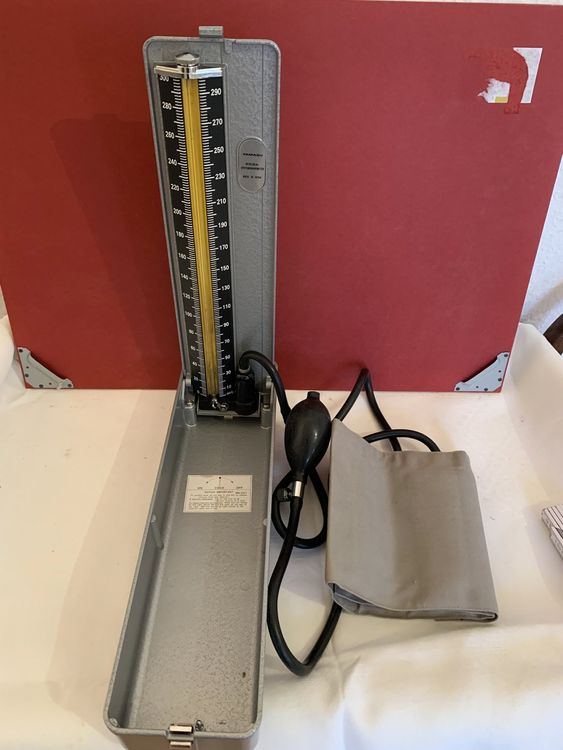 Blutdruckmessegerät (Sphygmomanometer ) Kaufen auf Ricardo