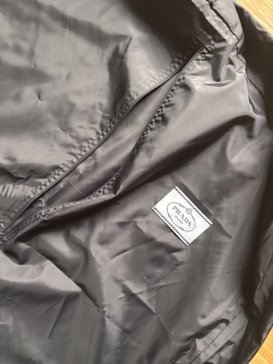 Prada Giacche: Prada Aufbewahrung Sack. Neu! – Nuovo (secondo la descrizione) da Luzern venduto da lor_x8hx 2