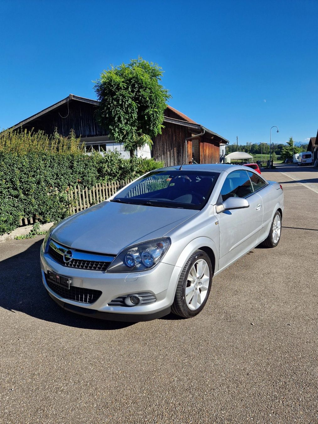 Opel Autos: Opel Astra TT 1.8i 16V Cosmo – Defekt aus Bubikon von Anubiss1