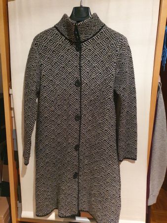 Cappottino in maglia bianco e nero