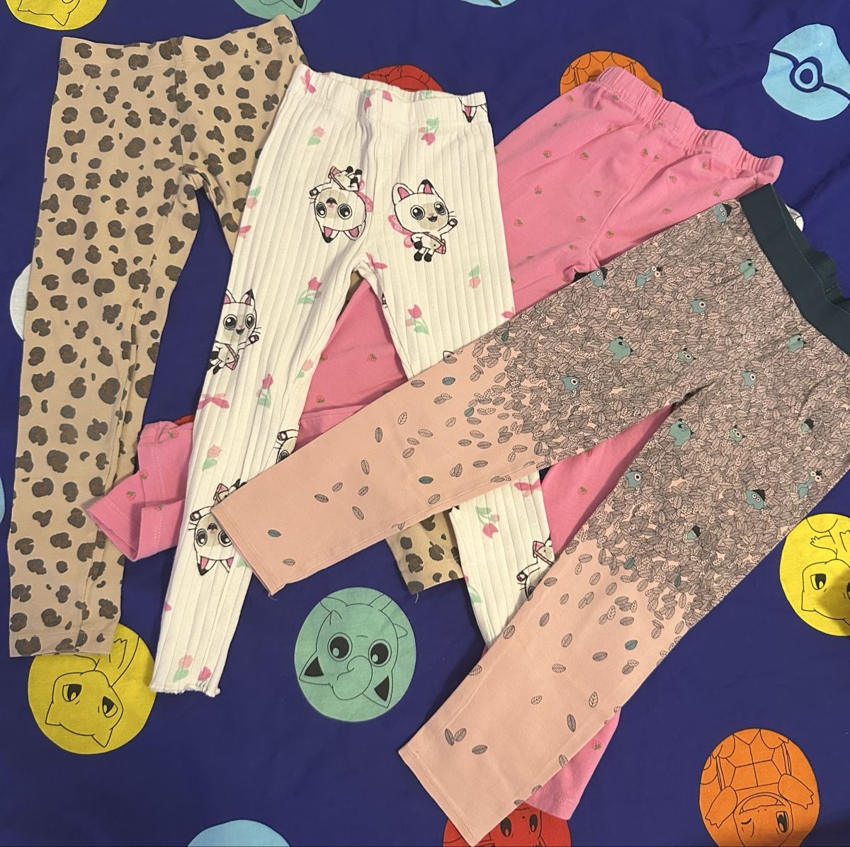 Lotti & Set di vestiti: Kleiderpaket//Mädchen//5-6 J – Usato da Böckten venduto da ZokaAugust 3