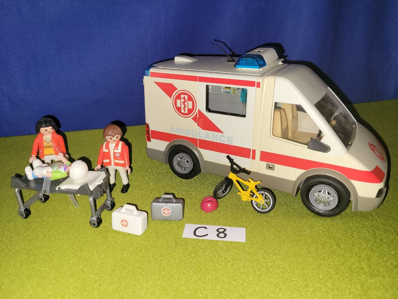 Playmobil Jouets: Playmobil Ambulance C8 – D'occasion à Aarberg par Fink010