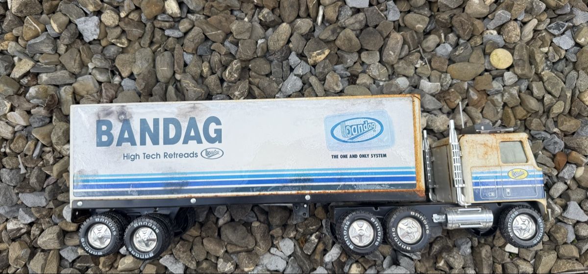 Kits de montage: LKW Modellauto 1:50 – D'occasion à Sarnen par Camaro74 3