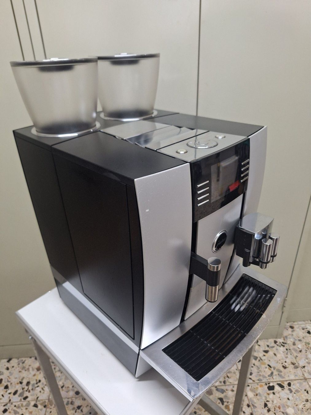 Jura Kaffeemaschinen & Espressomaschinen: Machine à café JURA GIGA X7 Professional – Defekt aus Laconnex von Patkek29 2