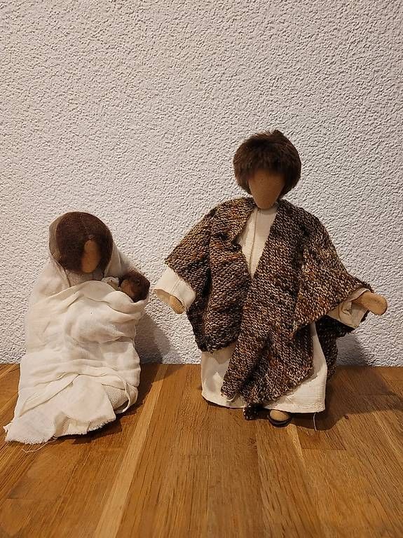 Figuren: Handgefertigte Krippenfiguren – Gebraucht aus Wald ZH von agot 2