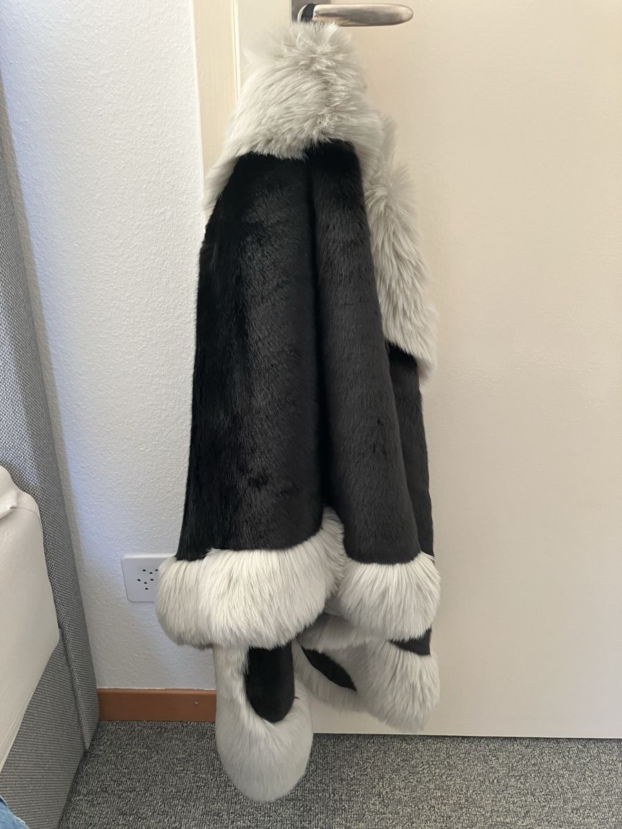 Jacken: Pelzumhang Jacke – Neu (gemäss Beschreibung) aus Emmenbrücke von nne_hm9j 1