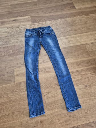 Cross Jeans