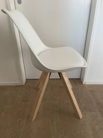 1 Stuhl weiss Kunststoff Kunstleder Schalenstuhl Holzbeine