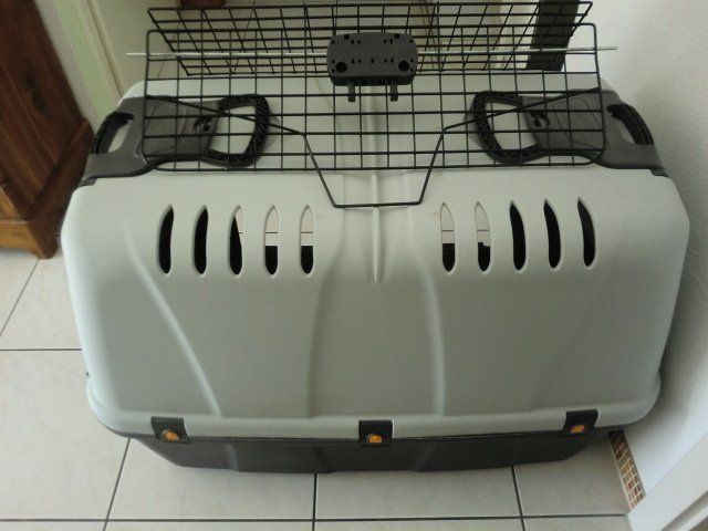 Cages, transport & sécurité: Hundetransportbox – D'occasion à Läufelfingen par Alaskafroegi 4