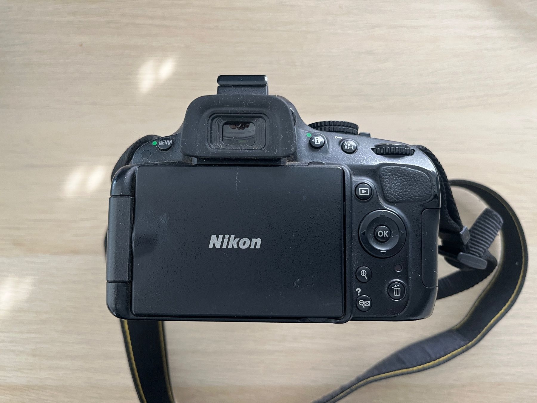 Nikon Fotocamera: Nikon D5100 mit 18-55 Objektiv – Usato da Kriens venduto da roemhav 2