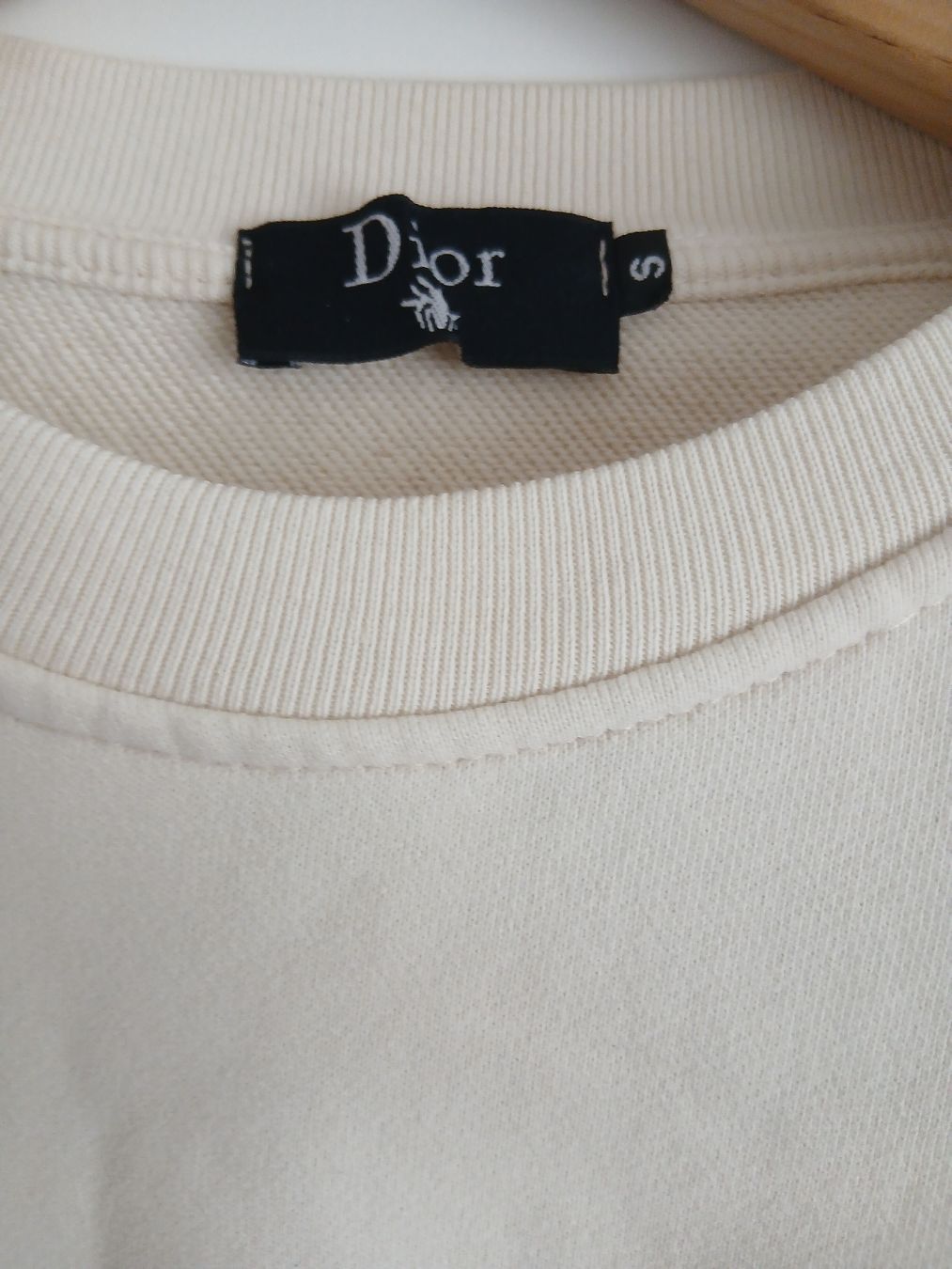 Dior Pullover & Sweatshirts: Dior Bee Sweatshirt size S creme embroidered good condition – Gebraucht aus Watt von Tomaf 2