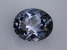 SPINELL asche / blau  color shift   oval  2.06cts  Burma