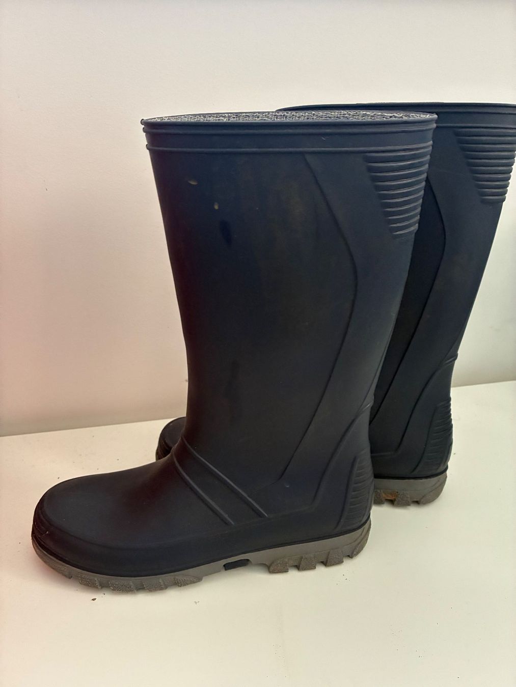 Scarpe da uomo: Gummistiefel Grösse 37 – Usato da Hünenberg See venduto da BoAr 1