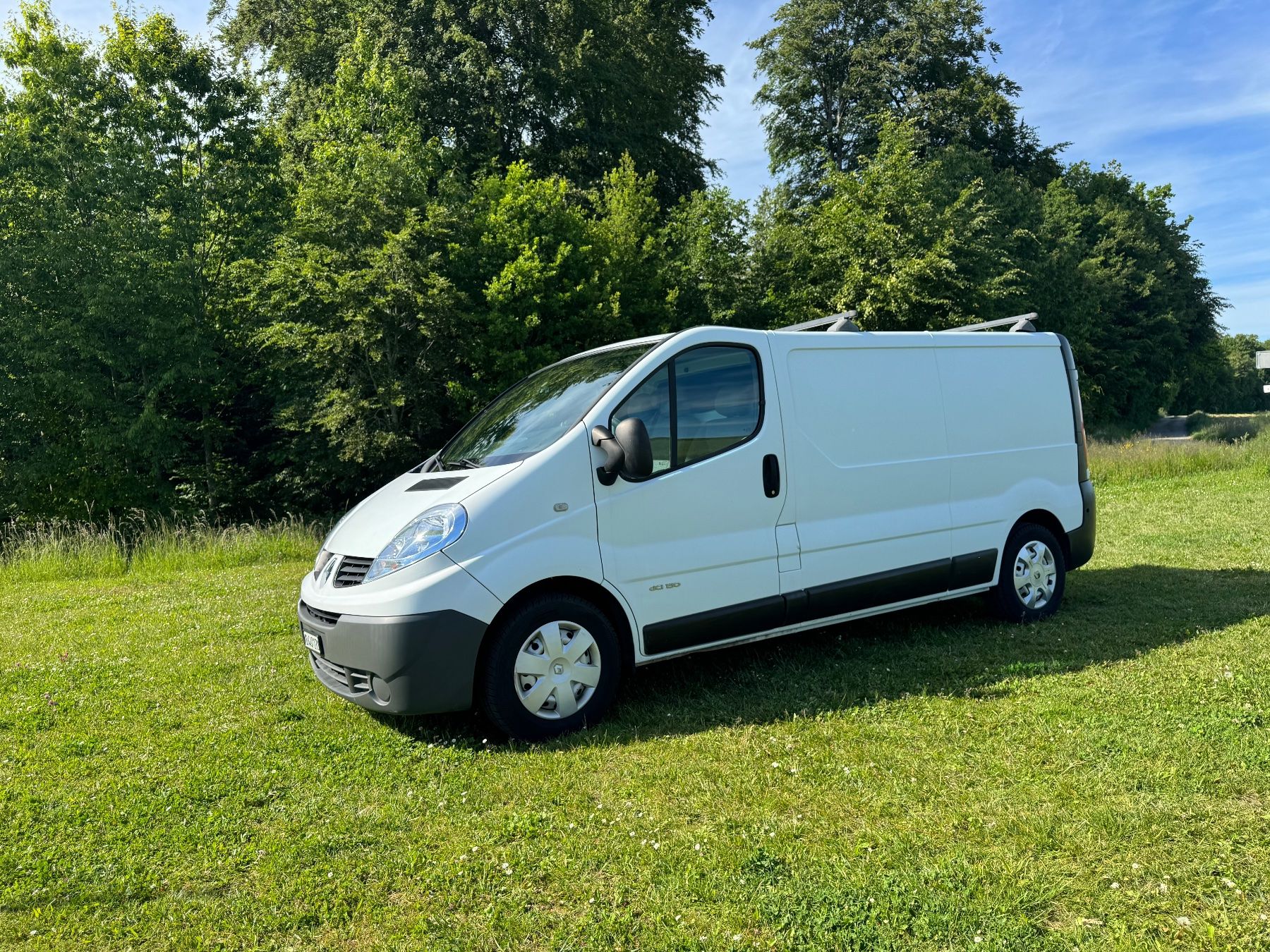 Renault Nutzfahrzeuge: RENAULT TRAFIC 2.5 DCI – Gebraucht aus Echallens von sar_w57v