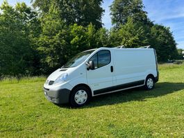 RENAULT TRAFIC 2.5 DCI