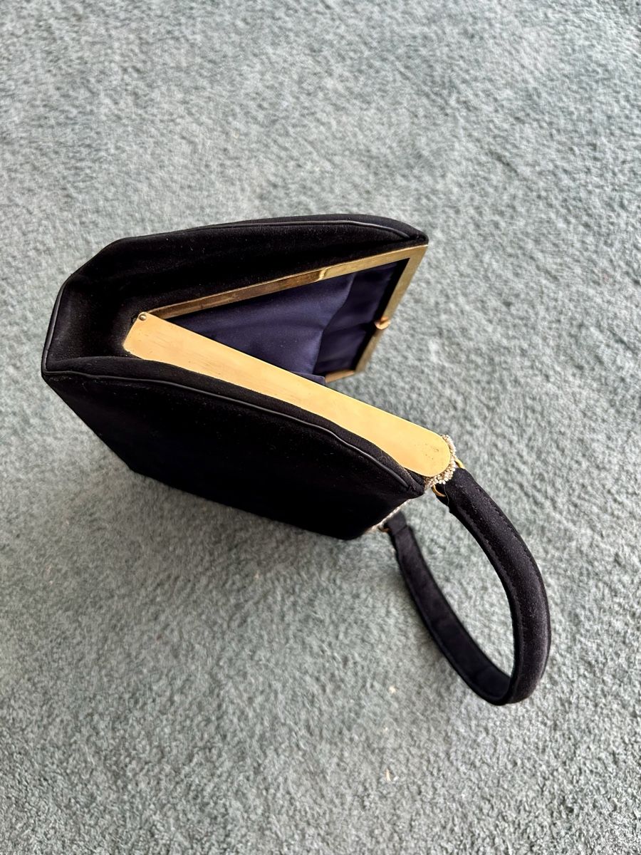 Borse da donna: Edle schwarze Tasche aus Samt – Usato da Zürich venduto da ann_5b6d 3