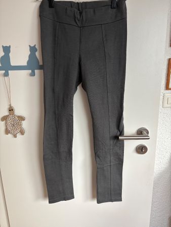 🩶 Legging gris foncé confortable – Taille M