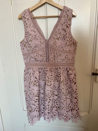 Robe dentelle rose poudrée New Look Premium T42