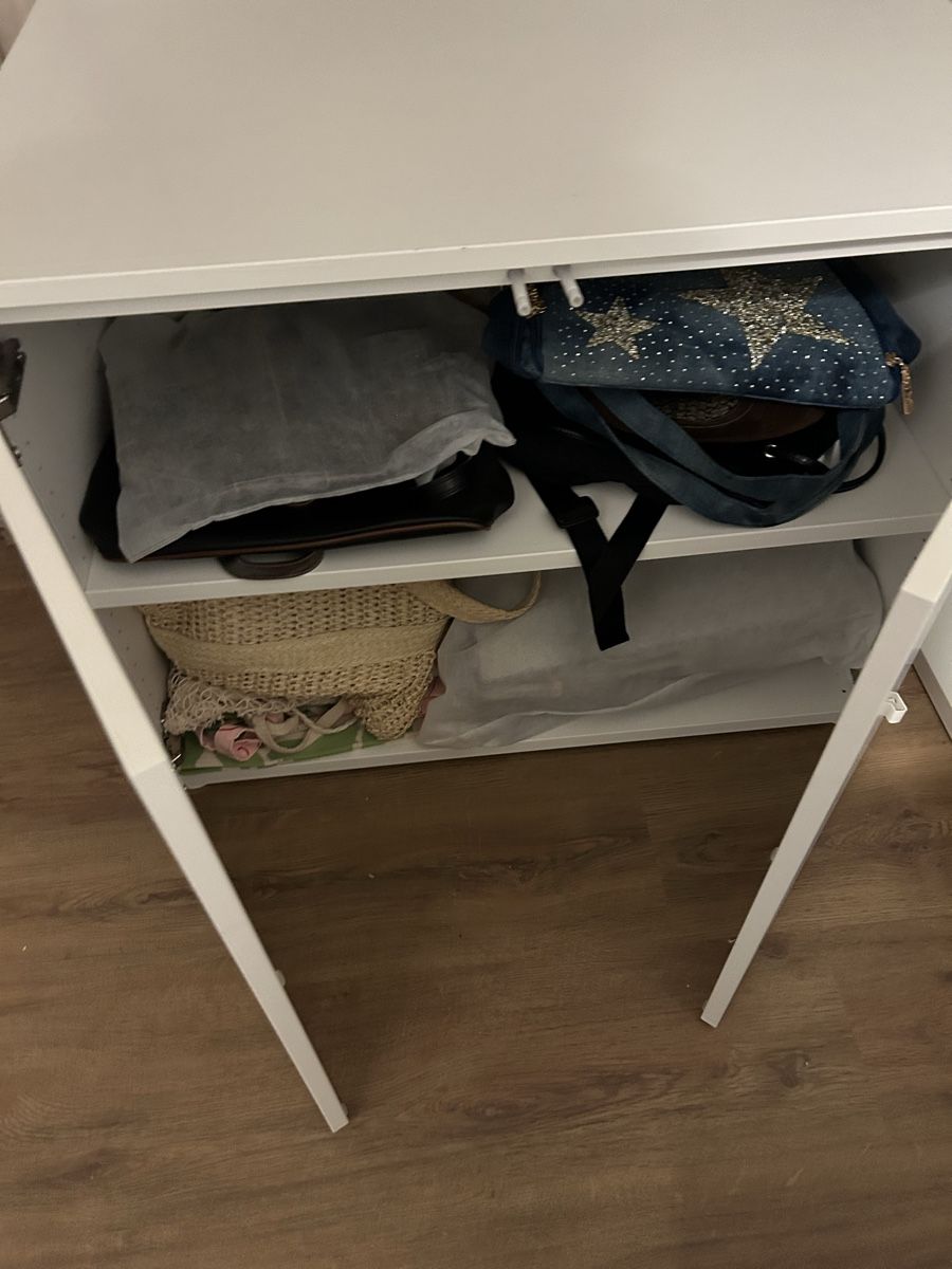 Ikea Armadi: Ikea Korpus und Wandschrank – Usato da Affoltern am Albis venduto da hhoney1013 2