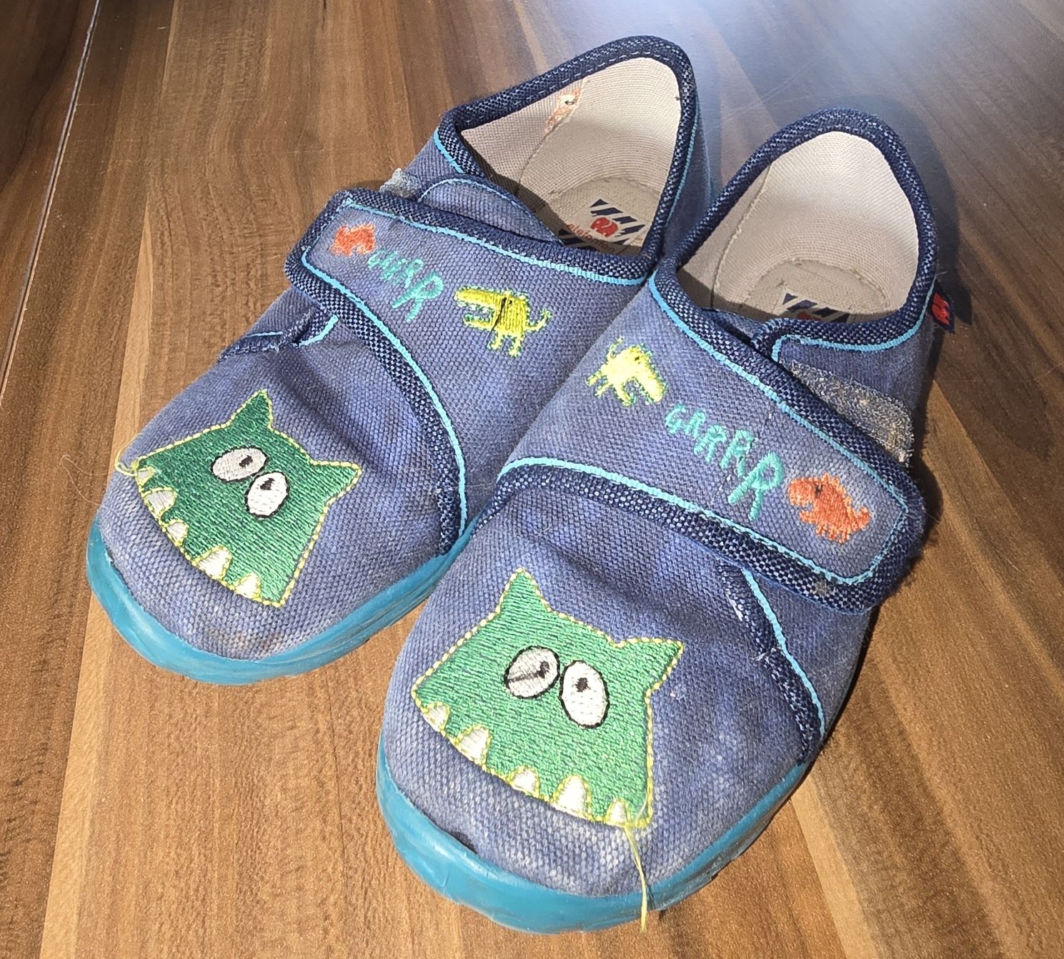 Elefanten Chaussures garçon: Hausschuhe Grösse 28 – D'occasion à Aadorf par Blutengel1980