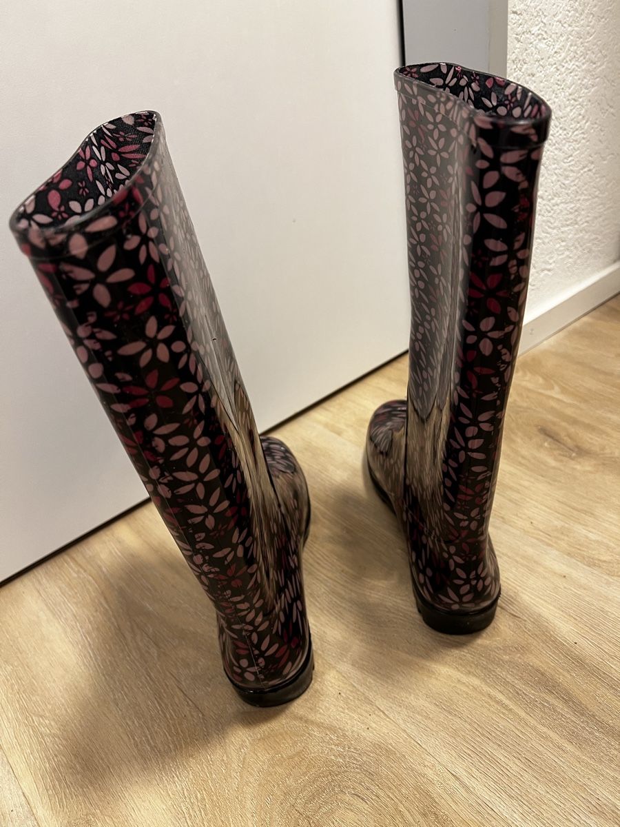 Scarpe da donna: Geblümte Regenstiefel, Größe 40 – Usato da Zürich venduto da GOJ_fr6c 3