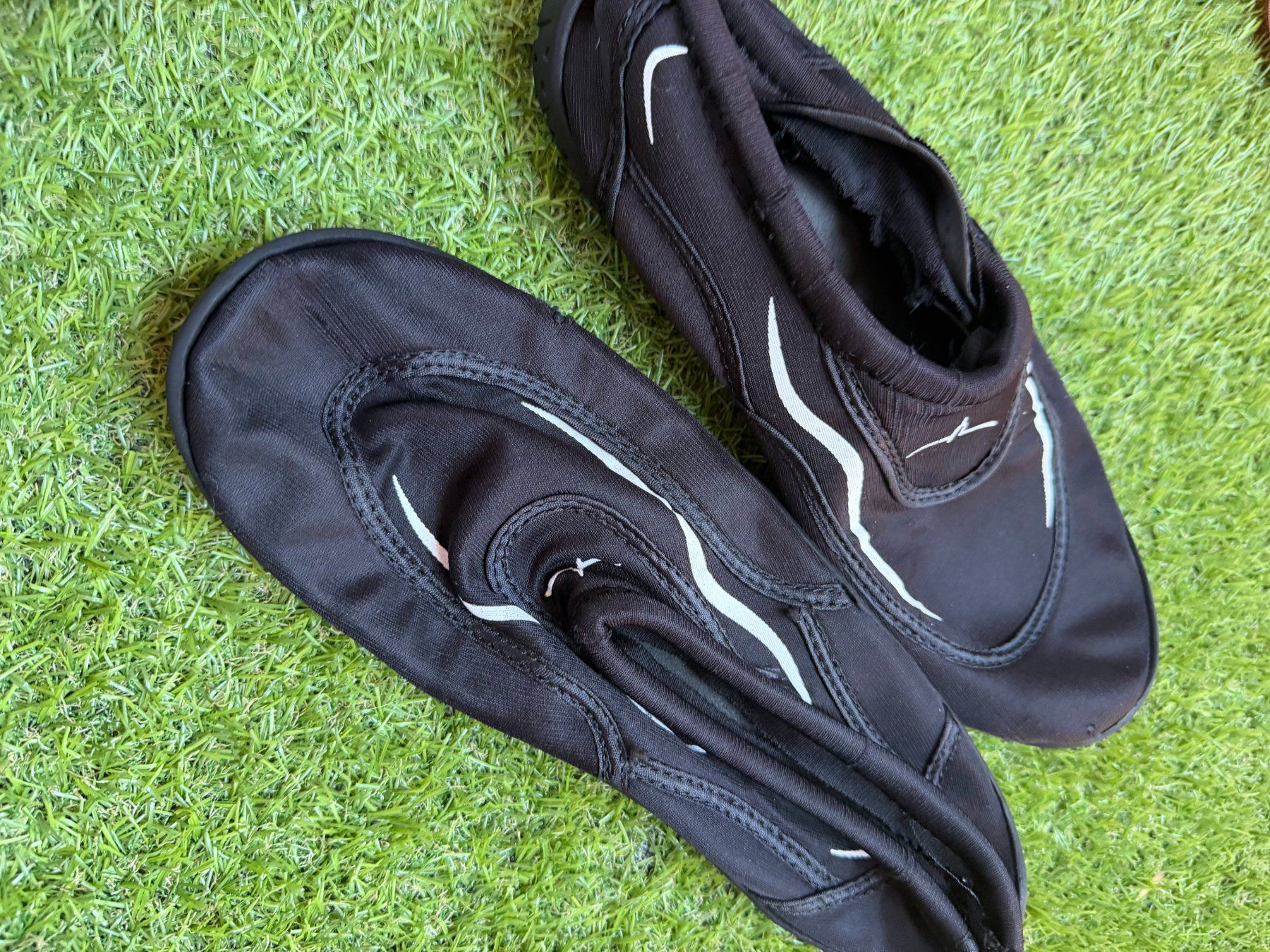 Chaussures hommes: Wasserschuhe Grösse 42 schwarz – D'occasion à Riehen par ann_76jw 3
