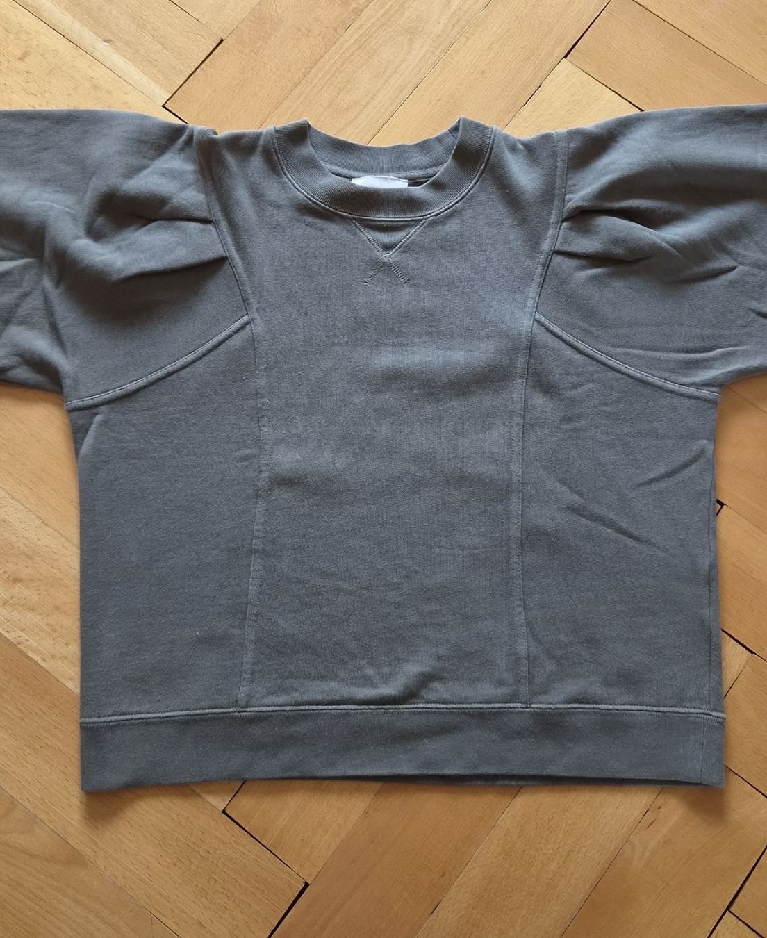 Sezane Maglioni & Felpe: Sezane - Sweat Alexa khaki – Usato da La Chaux-de-Fonds venduto da VenexiaStevenson