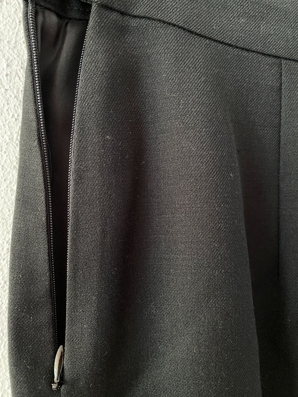 Röcke: Schwarzer eleganter Business-Rock Gr. 38 – Neu (gemäss Beschreibung) aus Wohlen b. Bern von cookiemonster 1