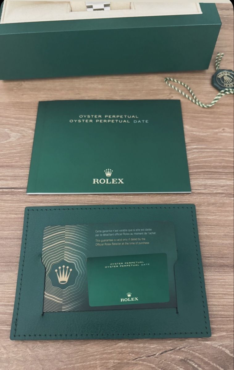 Rolex Montres: Oyster Perpetual 41 - NEU – Neuf avec emballage d'origine à Sursee par HockeyMaster 2