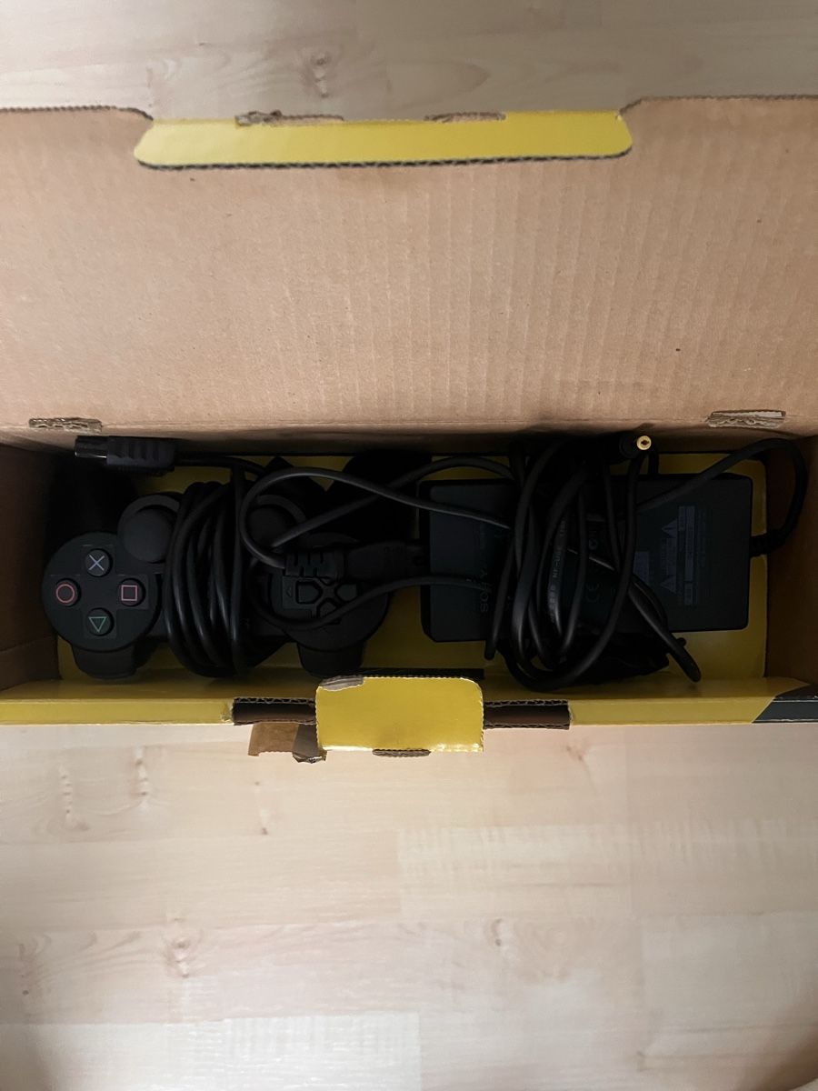 Sony Console: Sony PlayStation 2 slim in der box – Nuovo (secondo la descrizione) da Birr venduto da rangelini 2