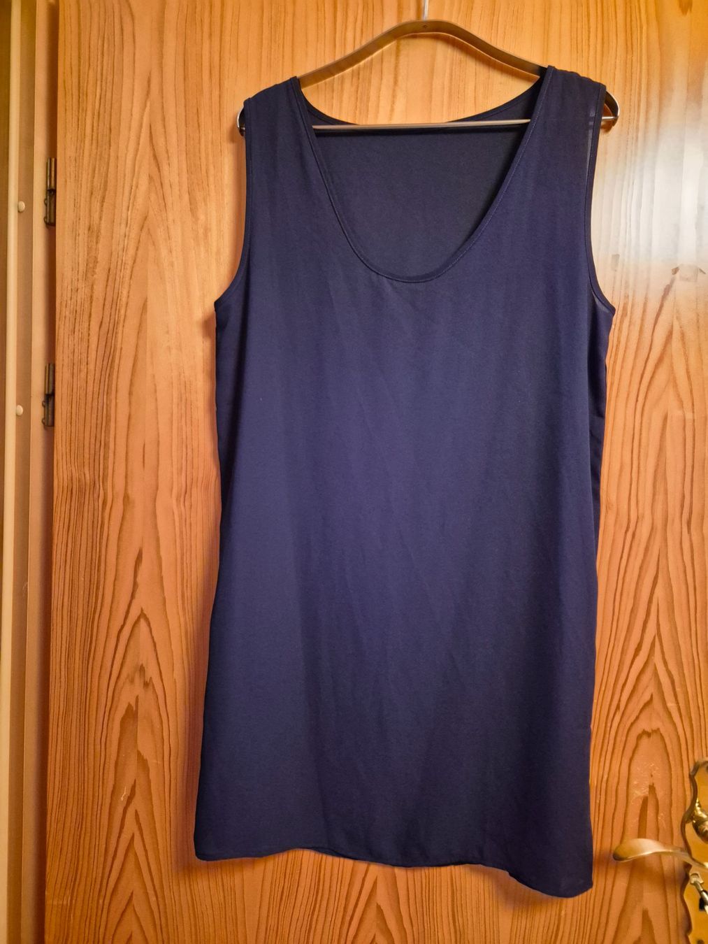 Vestiti: Dunkelblaues Strickkleid mit Spitze, inkl.Unterrock – Usato da Walenstadt venduto da grischalounge1 3
