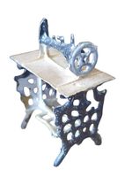 Puppenstube antike Nähmaschine